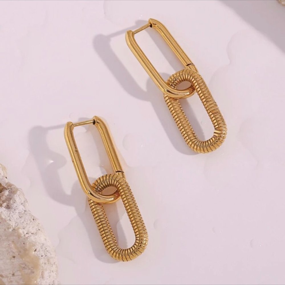 NEW LINK 18K GOLD CHAIN LONG DROP EARRINGS, BEAUTIFUL EARRINGS, CUTE EARRINGS. - Picture 5 of 6